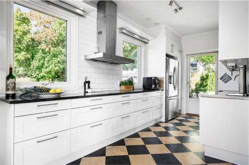 Exclusive villa with a stunning view in Sigtuna