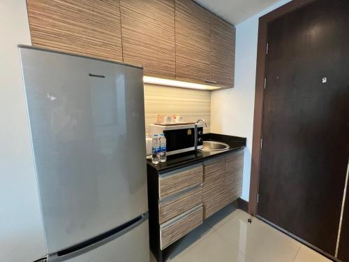 蘇凡納布機場水晶套房酒店 (Crystal Suites Suvarnabhumi Airport) in 蘇汪納蓬機場