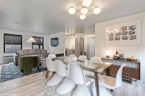 Facilities, The Neighborhood Hotel - Lincoln Park 501 - Three Bedroom Penthouse in Lincoln Park