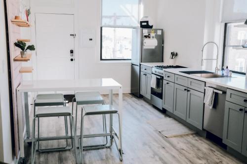 3 bedrooms, 4 beds