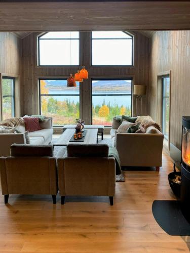 Family Cabin With Skogshorn Views – khách sạn tại Lykkja