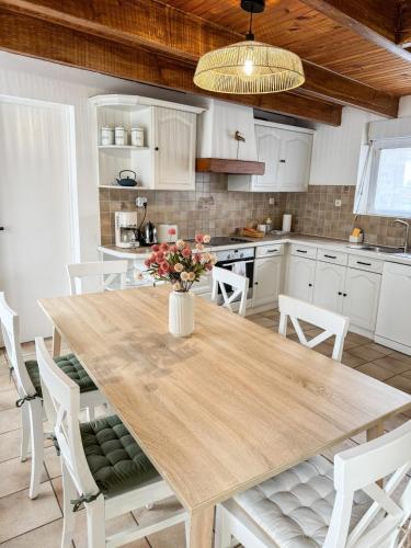 Charmante maison de pêcheur proche de la mer gîte à louer Lannourzel