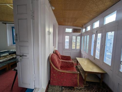 Raj guest House in Chitkul