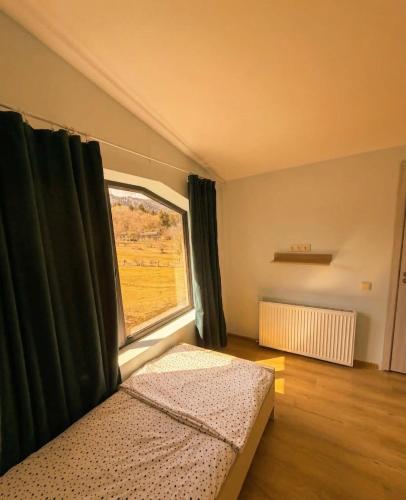 MV Cottage 2 - Two-Bedroom Villa in Tsemi