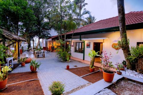 Glamour Hotel Mirissa in Mirissa