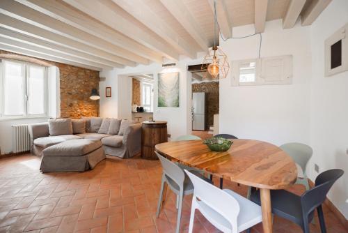 Corte Angelini by Postcardsfrom 5