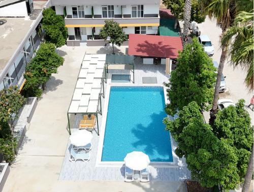 Hillside Apart House in Manavgat