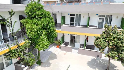 Hillside Apart House in Manavgat