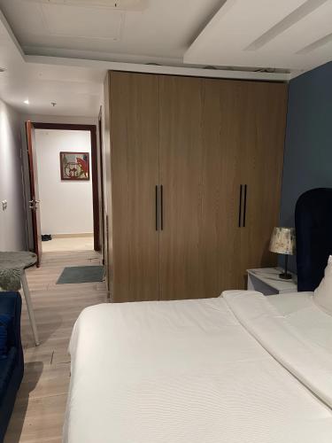 Gold Crest Prestige Luxurious Signature Executive Serviced Apartments DHA Lahore - image 5