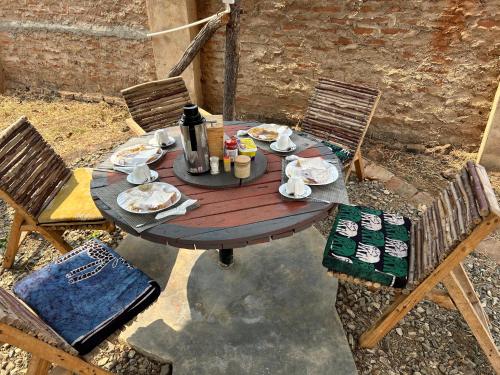 Restorāns, PRIDE LANDS SAFARI LODGE in Mikumi