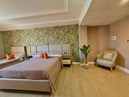 room detail thumbnail 1