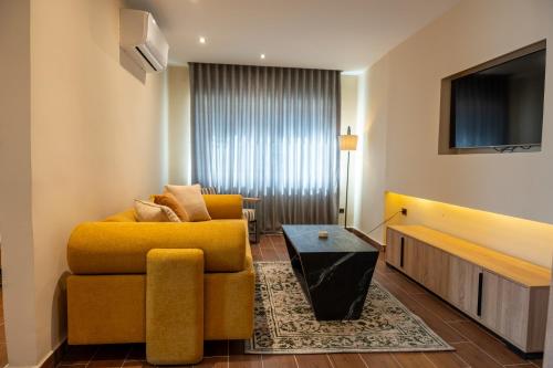 B Suites Boutique Hotel - image 13