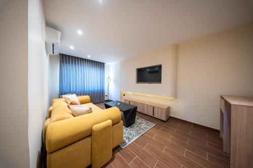 B Suites Boutique Hotel - image 10