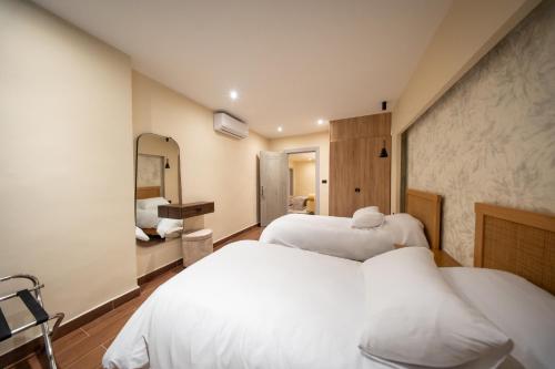 B Suites Boutique Hotel - image 12