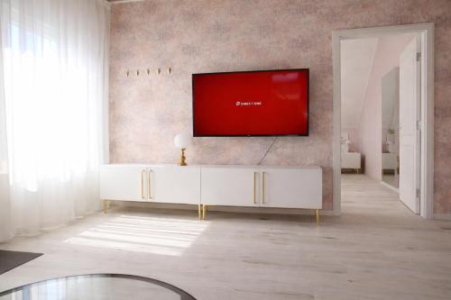Iris Home in วาราเลีย