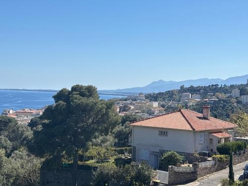 villa piscine vue mer terrasse et jardin gîte à louer Guaitella