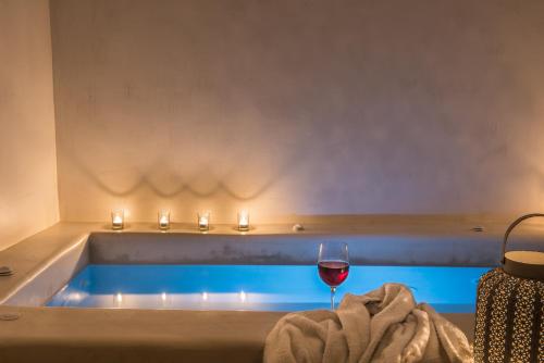 On The Rocks - Small Luxury Hotels of the World - image 8