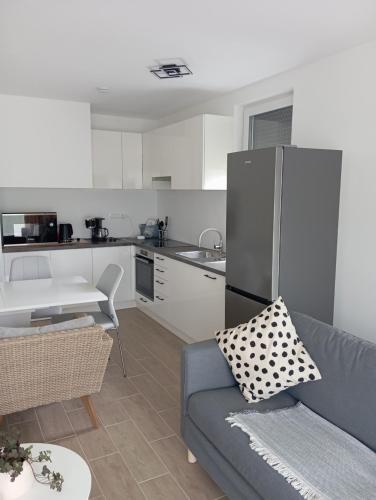 Apartment Vadrózsa, Privatgarten mit Seeblick (Apartment Vadrozsa, Privatgarten mit Seeblick) in 鮑洛托瑙考利