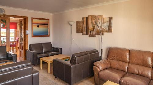 Паб/Коктейль-бар, Orasay Inn in Острівець Південний Уїст