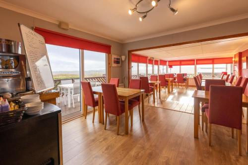 Зовнішній вигляд готелю, Orasay Inn in Острівець Південний Уїст
