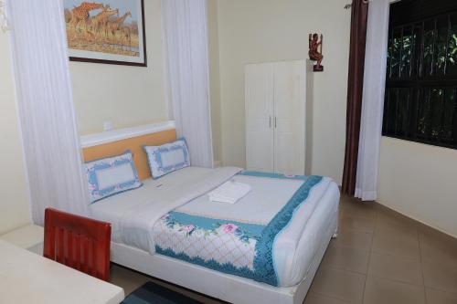 Lorycon Hotel Rukungiri in Bushenyi