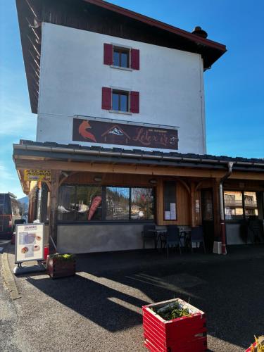 Létesítmények, Hôtel du Centre - Restaurant Lelex'ir (Hotel du Centre - Restaurant Lelex'ir) in Lelex