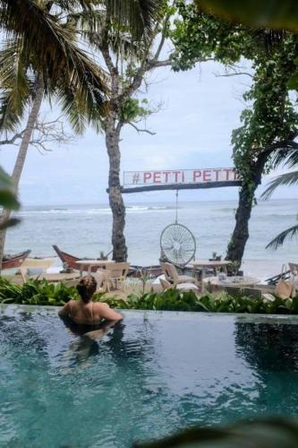 Petti Petti Beach Club- Mirissa - image 5