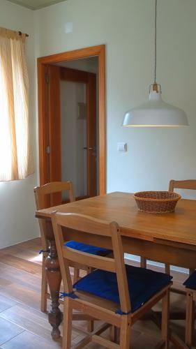 Iekārtas, Faial Cottage in Cedros
