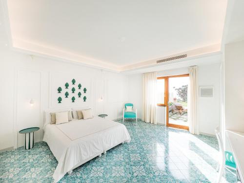 Amira Capri - Isola di Capri