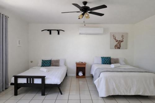 Dorado Costa De Oro Beach 2 Bedroom Oceanfront by Rentalspr in 多拉多