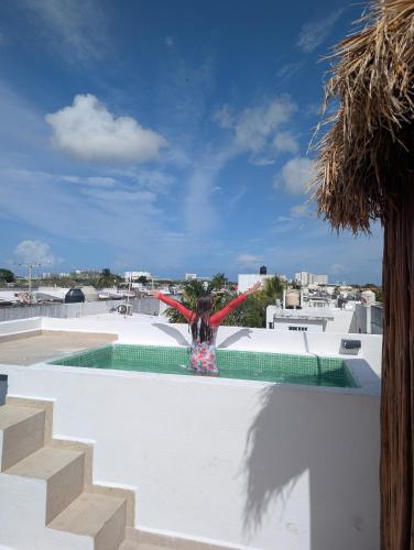 Cuarto Privado, Gran Wi-Fi, Jacuzzi Rooftop, AC, Cancún