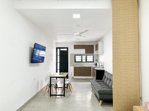 Loft del Río - Aire Acondicionado, Parqueadero, WiFi, Pet Friendly - PROSOCIAL LA HUMAREDA