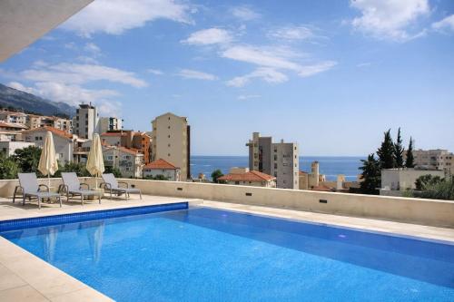 becici residance with pool & sauna