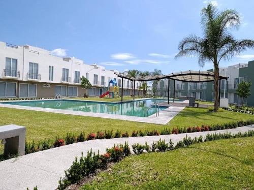 Peldbaseins, La Casa de Coco in Jautepeka