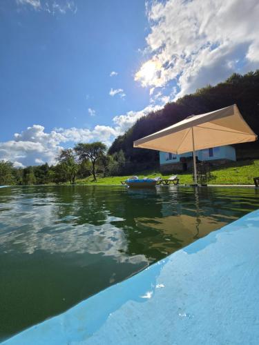 Peldbaseins, Marmaros motel in Irshava
