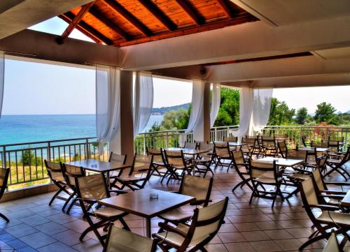 Restaurant, Maranton Beach Hotel in Thassos