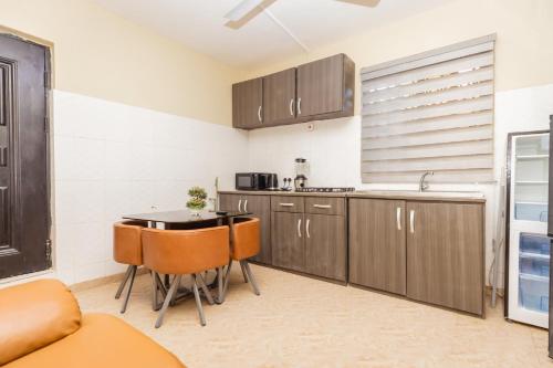We care 4u lodge in 恩格勒希阿曼夫羅