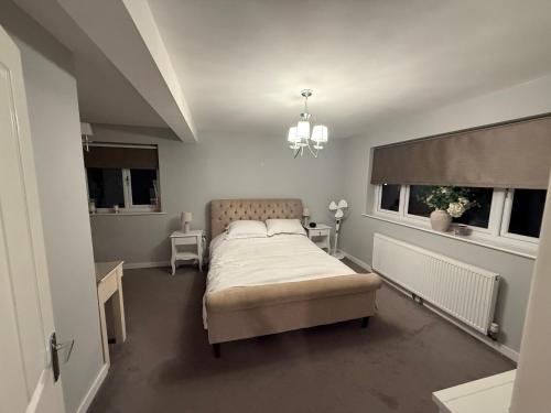 Spacious modern detached house in eye near A140 in the town centre in 艾市