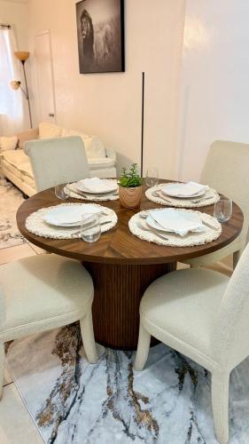 Miami Area Modern Near Sunny Isles Beach in North Miami Beach (Fl)