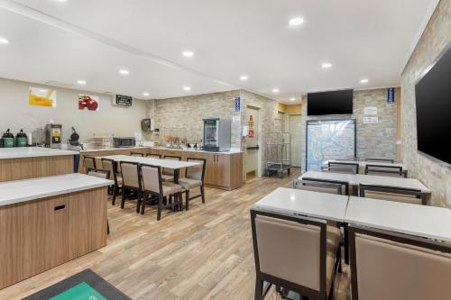 Makanan dan Minuman, Quality Inn JFK Airport Rockaway Blvd in New York (NY)