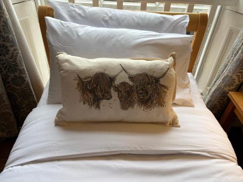 Regal Rooms - image 14
