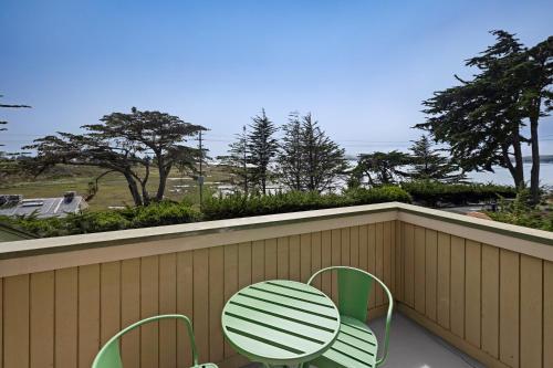 博德加海岸套房旅馆 (Bodega Coast Inn and Suites) in 博德加灣