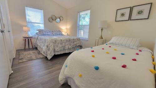 Modern House Minutes from Downtown Gainesville, UF, VA & More! in Gainesville, USA