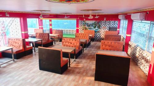 Restaurant, Star International Rajshahi - Near Aam chattar in Rajshahi