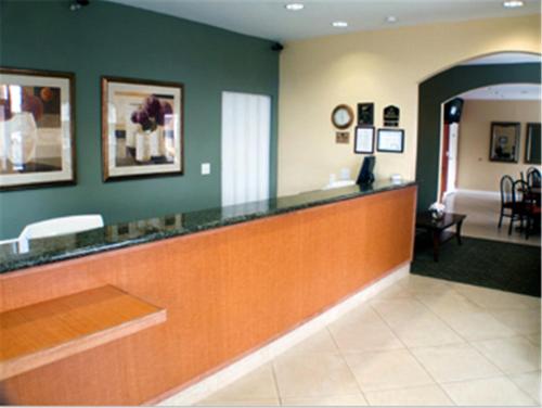 Lobby, Pleasant Inn in North Clairemont
