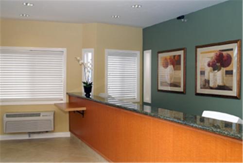 Lobby, Pleasant Inn in North Clairemont