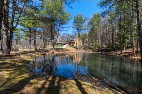 Cozy Every Season Cabin Perfect for Families