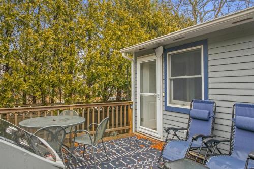 Blueberry Basecamp 98ft to Acadia! Hike from Home, AC, Deck, Near Bar Harbor in Otter Creek