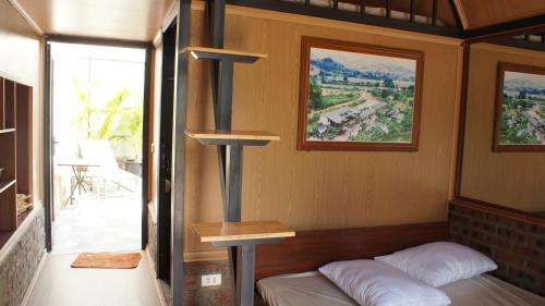 Homestay Suoi Khoang Minh Hang in Ban Coc Lua