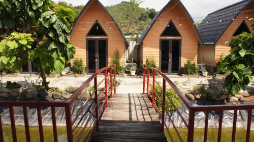 Exterior view, Homestay Suoi Khoang Minh Hang in Ban Coc Lua